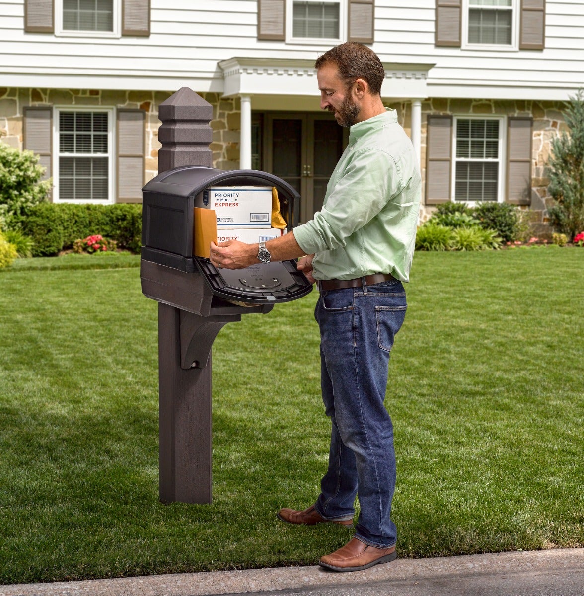 Lakewood XL Mailbox & Post Kit™ - Image 2