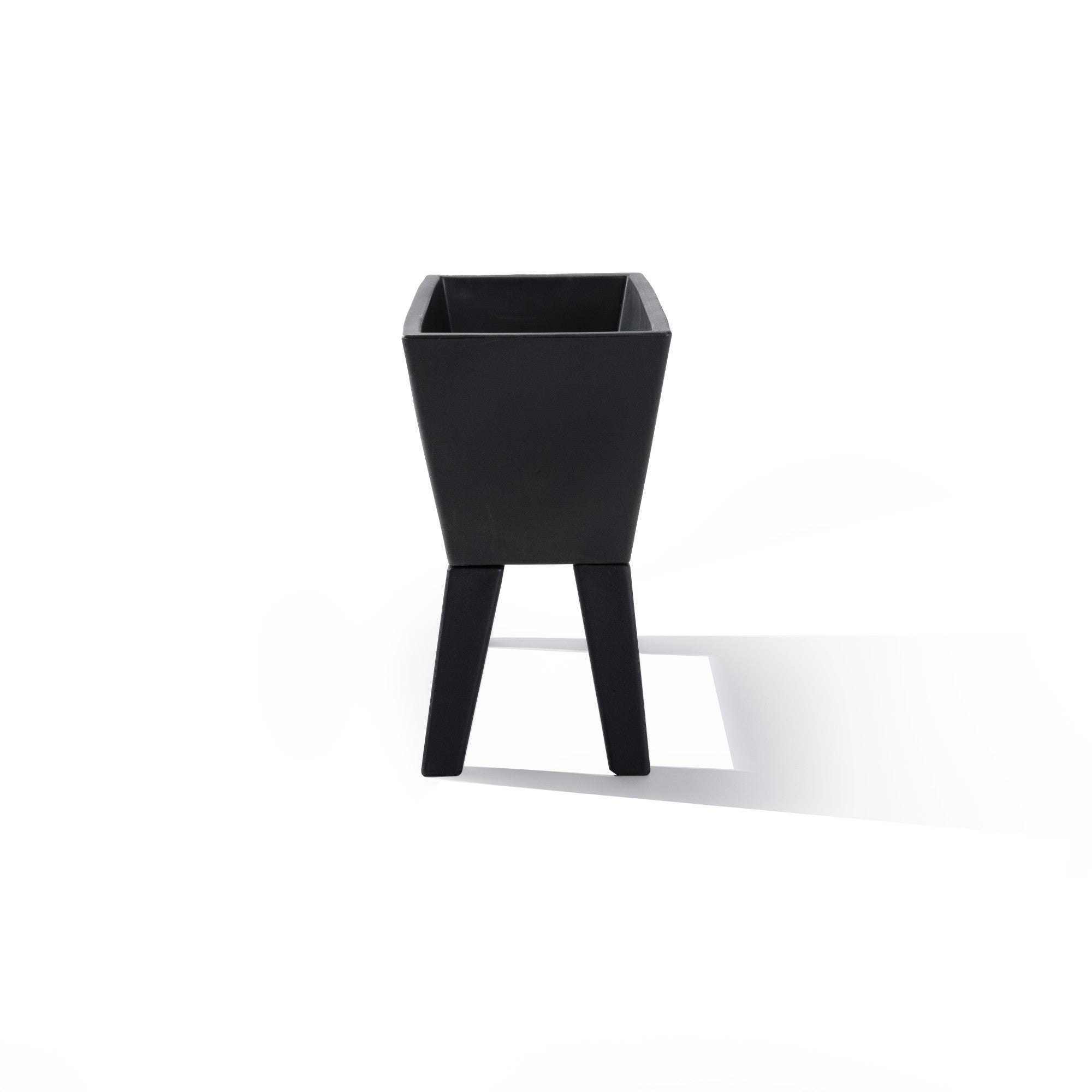 Tremont Raised Planter™ - Image 3